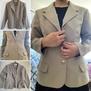 Womens beige blazer